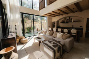 Luxe 3-br Villa With Dual Private Pools